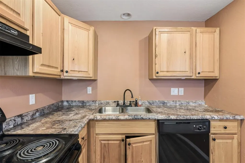 Photo 10 — 230 SE 60th Street, Oklahoma City, OK 73149