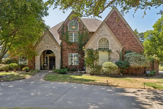 Photo 2 — 1400 Pebble Beach Drive, Norman, OK 73072