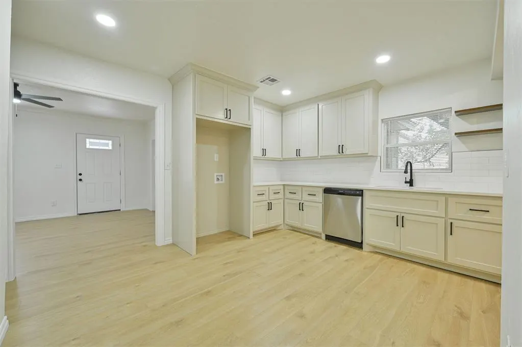 Photo 11 — 2317 SW 30th Street, Oklahoma City, OK 73119