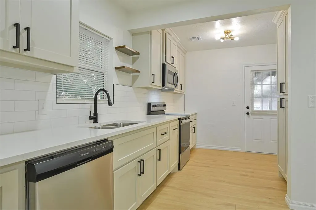 Photo 12 — 2317 SW 30th Street, Oklahoma City, OK 73119
