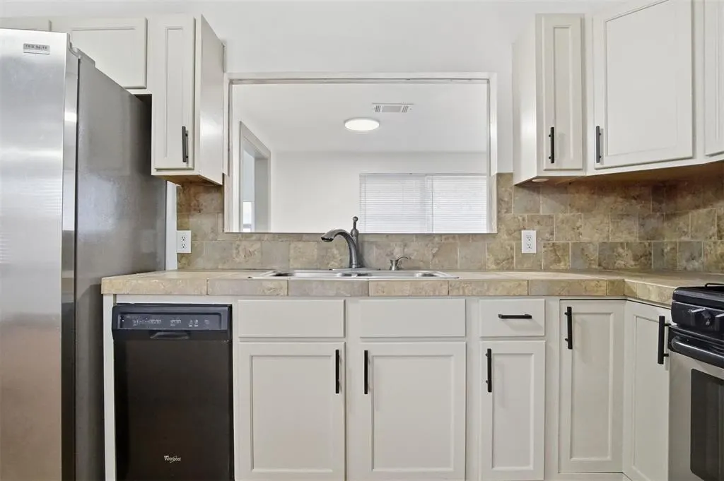 Photo 3 — 527 N Lahoma Avenue, Norman, OK 73069