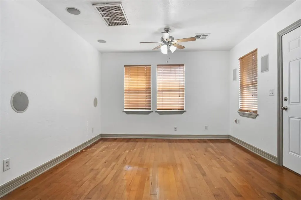 Photo 14 — 527 N Lahoma Avenue, Norman, OK 73069