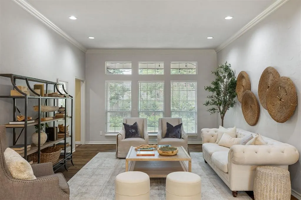Photo 2 — 6108 Plum Thicket Road, Oklahoma City, OK 73162