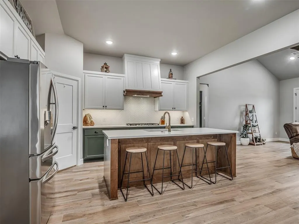 Photo 3 — 3017 Hollow Crest Lane, Norman, OK 73071