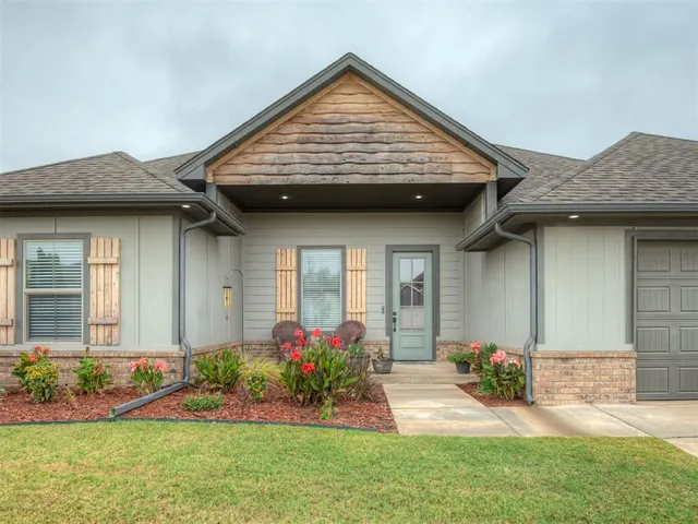 Photo 7 — 3017 Hollow Crest Lane, Norman, OK 73071
