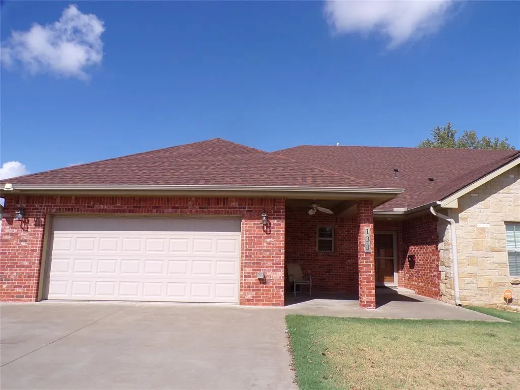 Photo 2 — 133 W 6th Street, Hydro, OK 73048