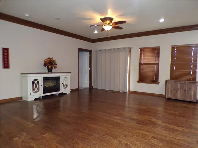 Photo 6 — 133 W 6th Street, Hydro, OK 73048