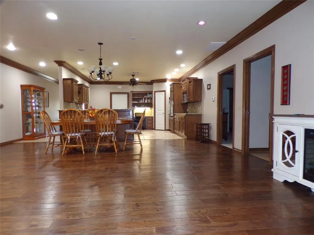 Photo 12 — 133 W 6th Street, Hydro, OK 73048