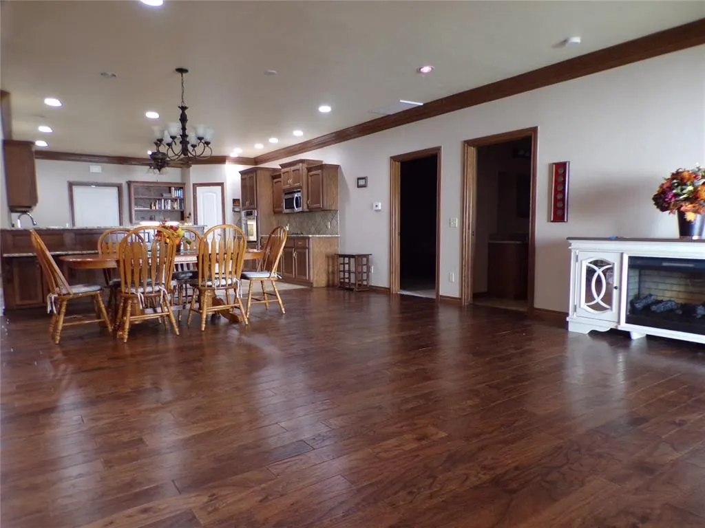 Photo 13 — 133 W 6th Street, Hydro, OK 73048