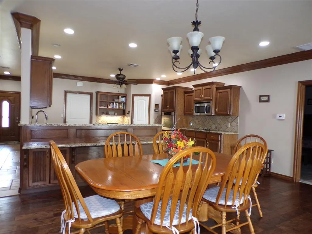 Photo 14 — 133 W 6th Street, Hydro, OK 73048
