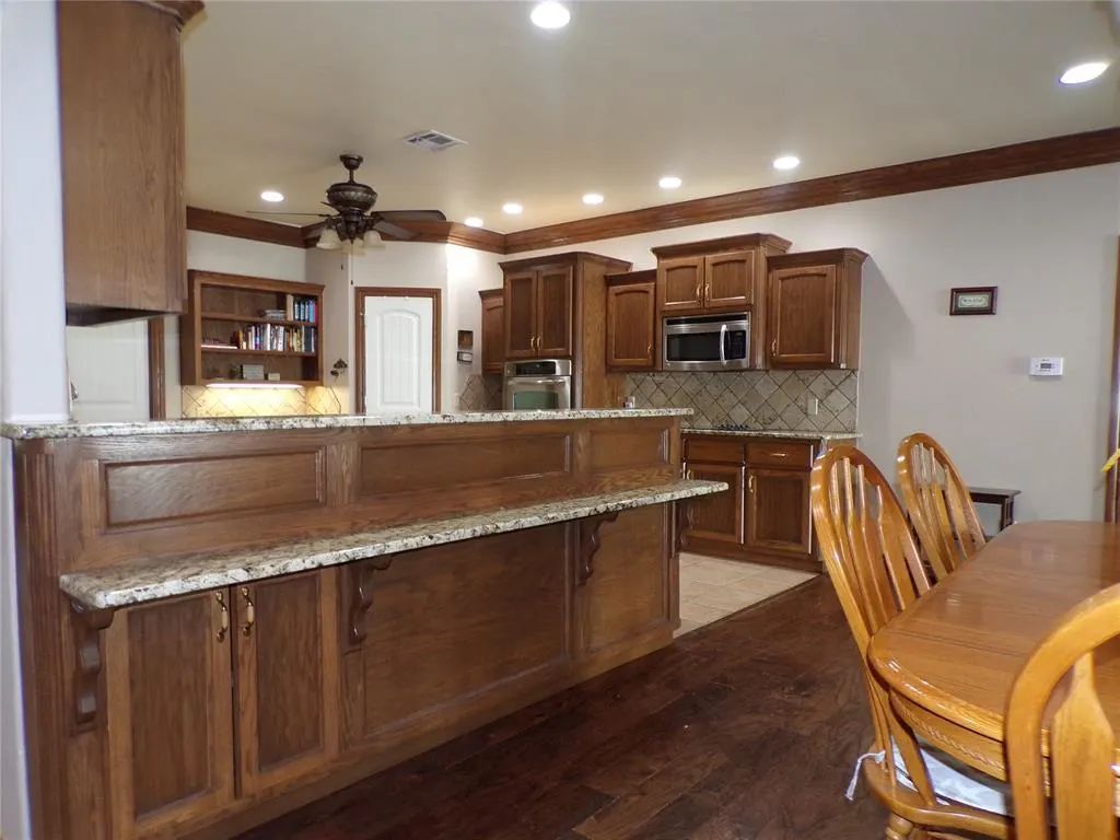 Photo 21 — 133 W 6th Street, Hydro, OK 73048