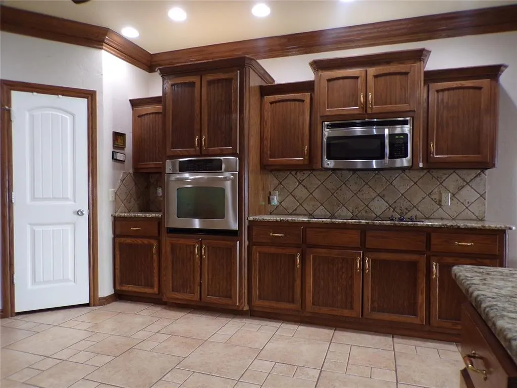 Photo 24 — 133 W 6th Street, Hydro, OK 73048