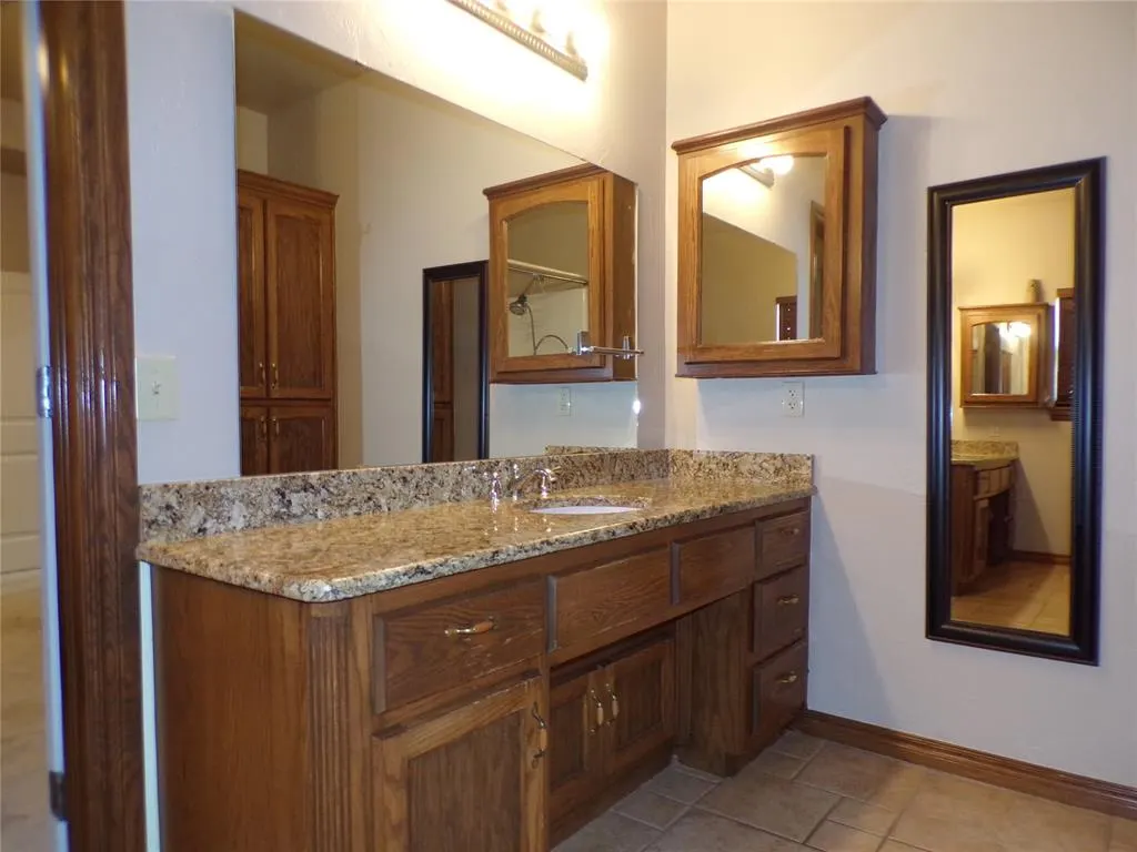 Photo 30 — 133 W 6th Street, Hydro, OK 73048