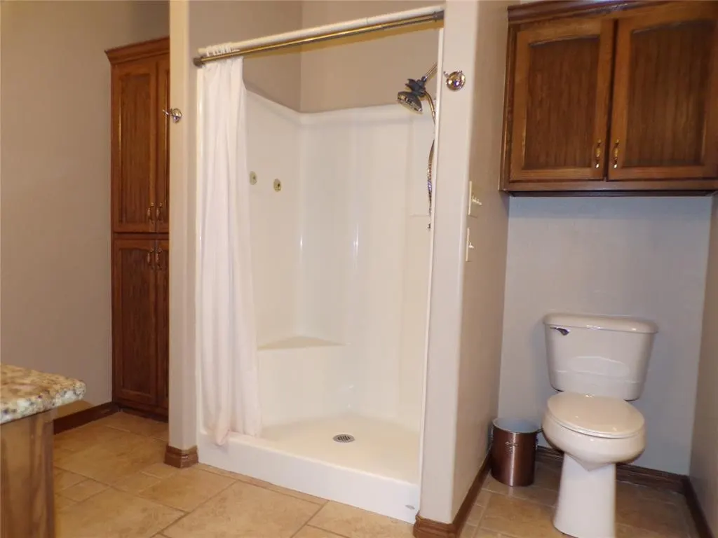 Photo 31 — 133 W 6th Street, Hydro, OK 73048