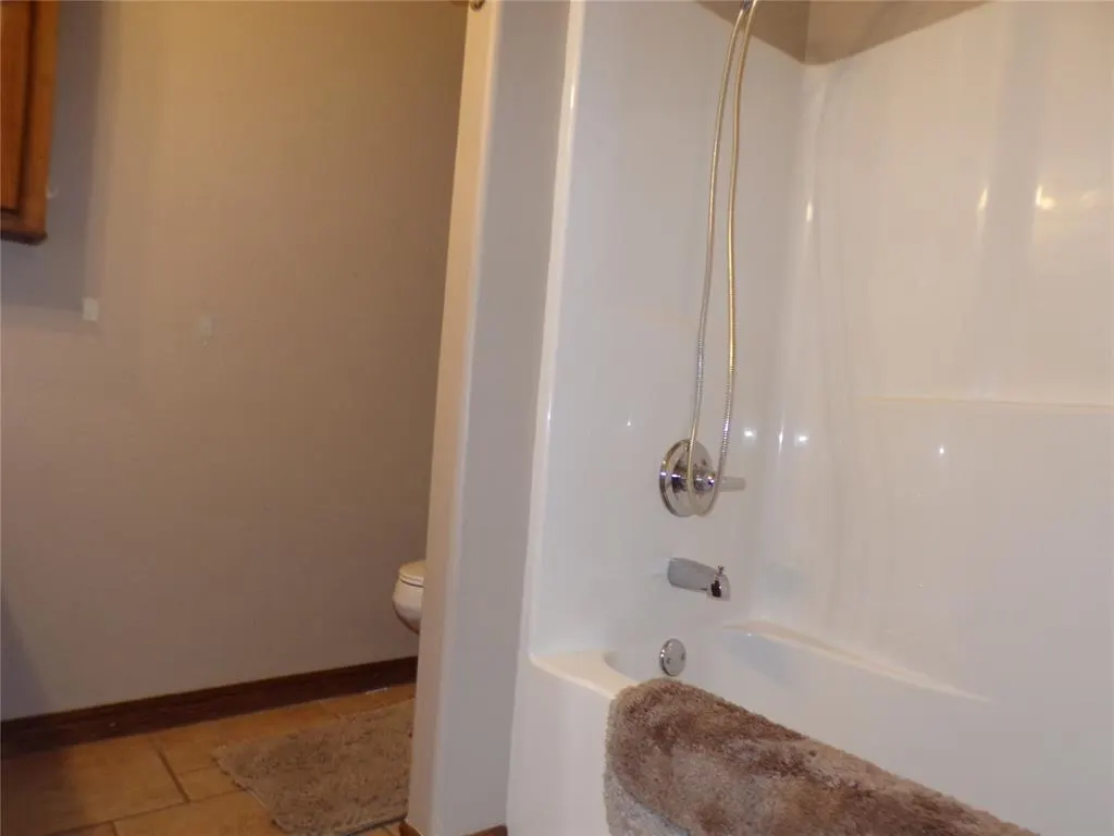 Photo 33 — 133 W 6th Street, Hydro, OK 73048