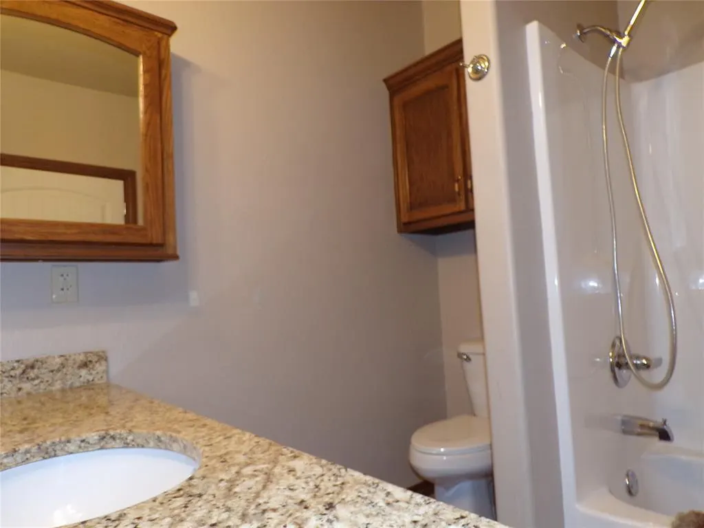 Photo 34 — 133 W 6th Street, Hydro, OK 73048