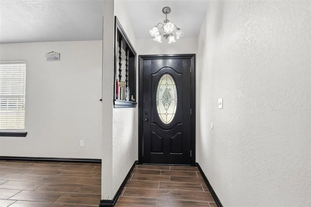 Photo 3 — 802 S Clayton Avenue, Wynnewood, OK 73098