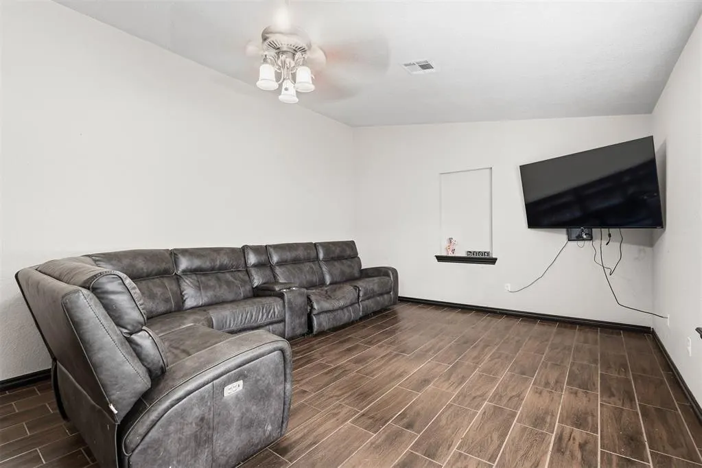 Photo 7 — 802 S Clayton Avenue, Wynnewood, OK 73098