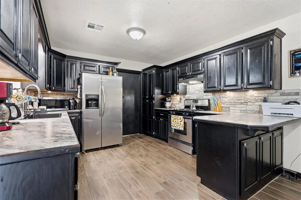 Photo 12 — 802 S Clayton Avenue, Wynnewood, OK 73098