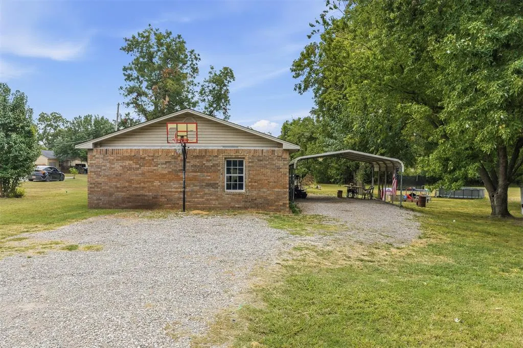 Photo 34 — 802 S Clayton Avenue, Wynnewood, OK 73098