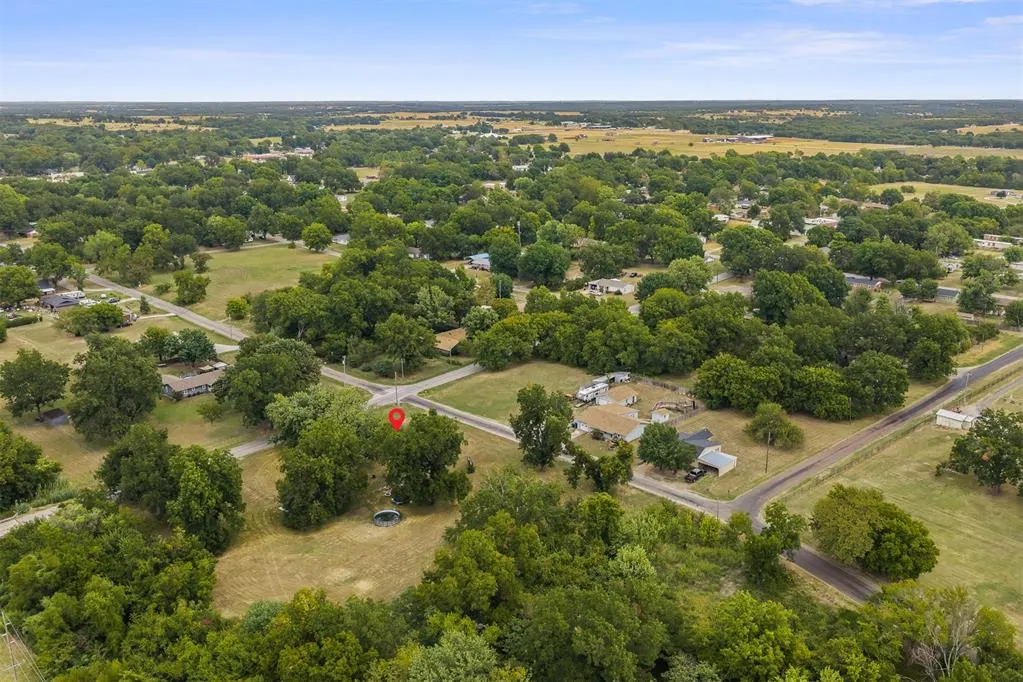 Photo 38 — 802 S Clayton Avenue, Wynnewood, OK 73098