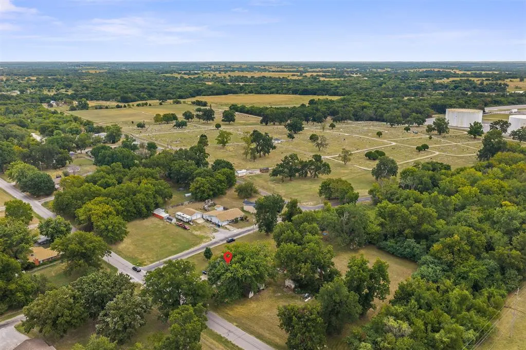 Photo 39 — 802 S Clayton Avenue, Wynnewood, OK 73098