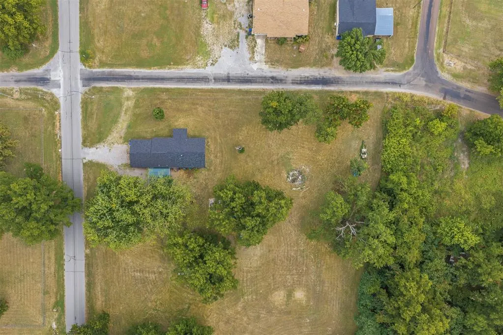 Photo 37 — 802 S Clayton Avenue, Wynnewood, OK 73098