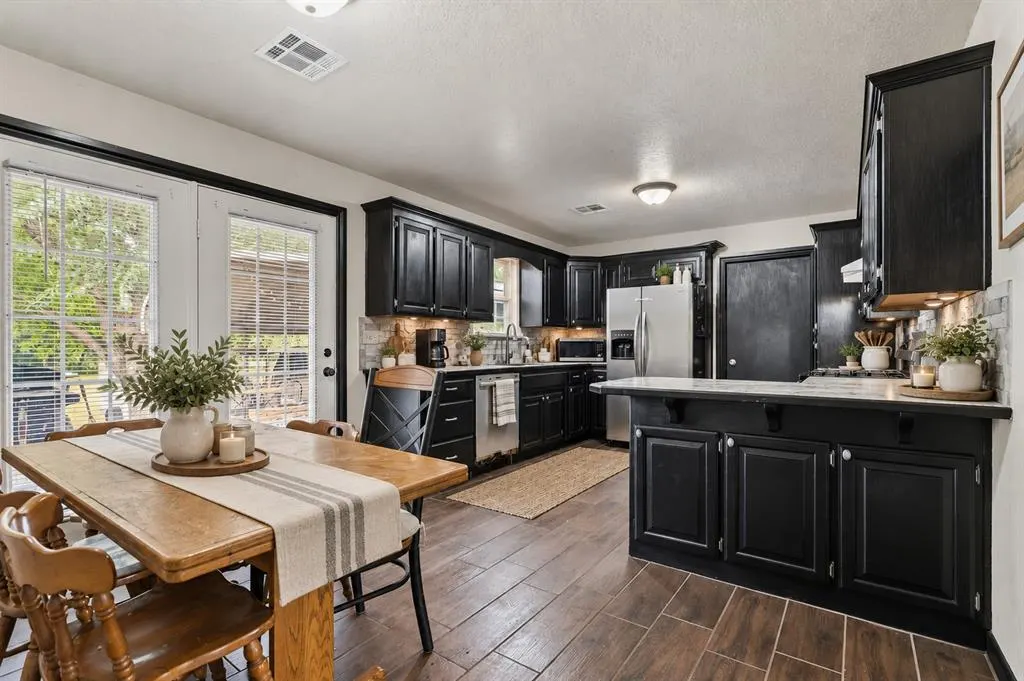Photo 11 — 802 S Clayton Avenue, Wynnewood, OK 73098