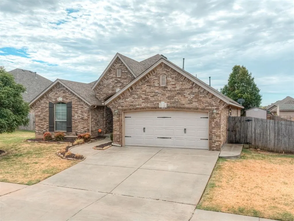 Front exterior — 2704 SW 96th Circle, Oklahoma City, OK 73159