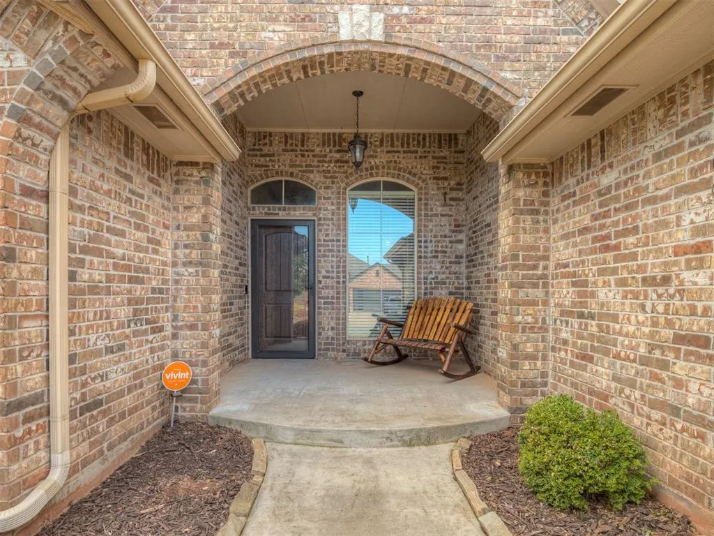 Photo 2 — 2704 SW 96th Circle, Oklahoma City, OK 73159