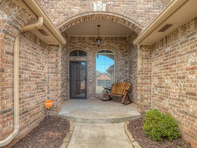 Photo 2 — 2704 SW 96th Circle, Oklahoma City, OK 73159