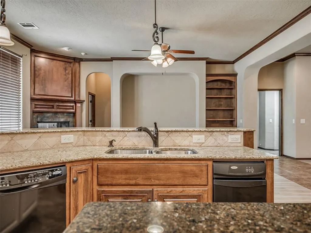 Photo 17 — 2704 SW 96th Circle, Oklahoma City, OK 73159