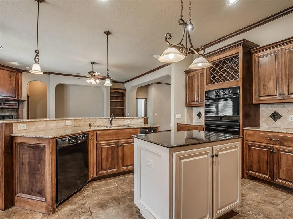 Photo 23 — 2704 SW 96th Circle, Oklahoma City, OK 73159
