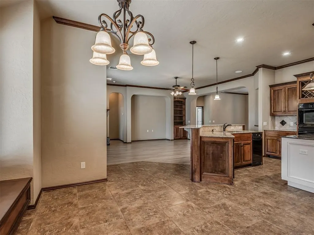 Photo 26 — 2704 SW 96th Circle, Oklahoma City, OK 73159