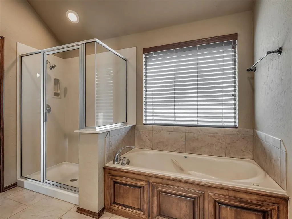 Photo 32 — 2704 SW 96th Circle, Oklahoma City, OK 73159
