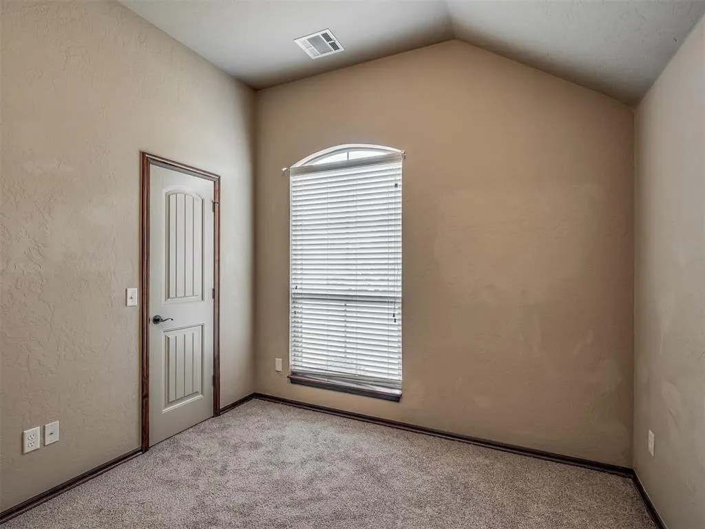 Photo 36 — 2704 SW 96th Circle, Oklahoma City, OK 73159