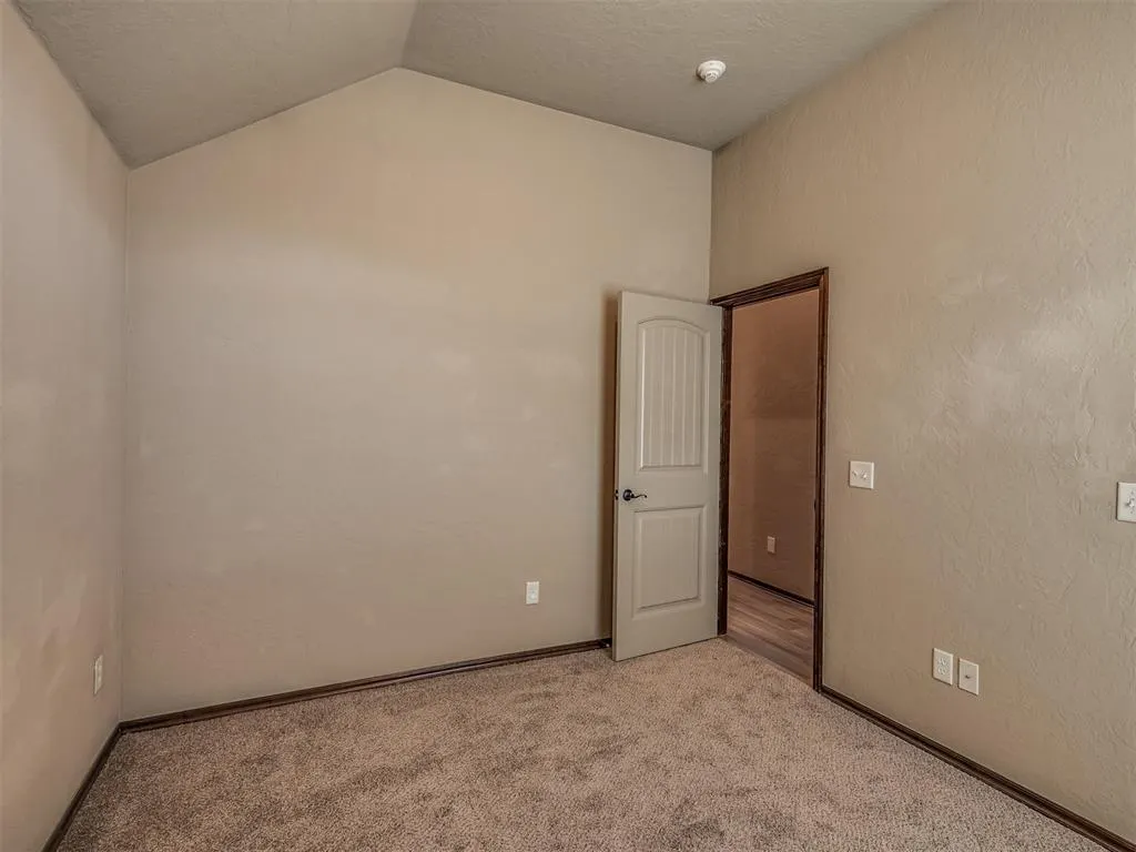 Photo 37 — 2704 SW 96th Circle, Oklahoma City, OK 73159