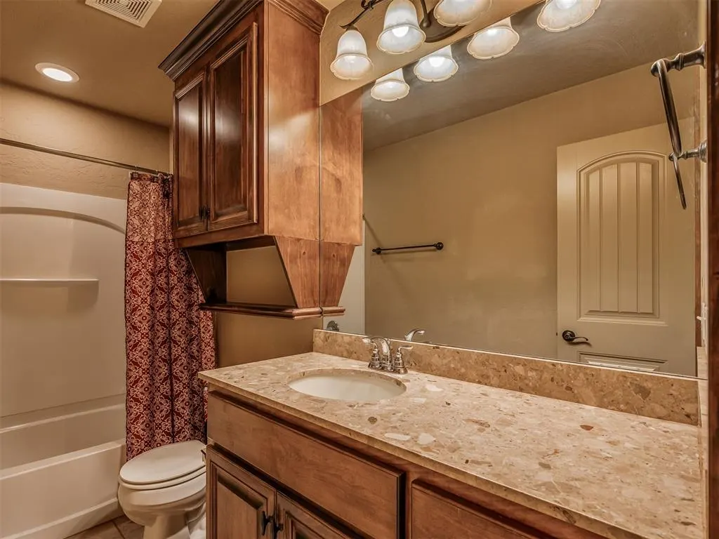 Photo 38 — 2704 SW 96th Circle, Oklahoma City, OK 73159