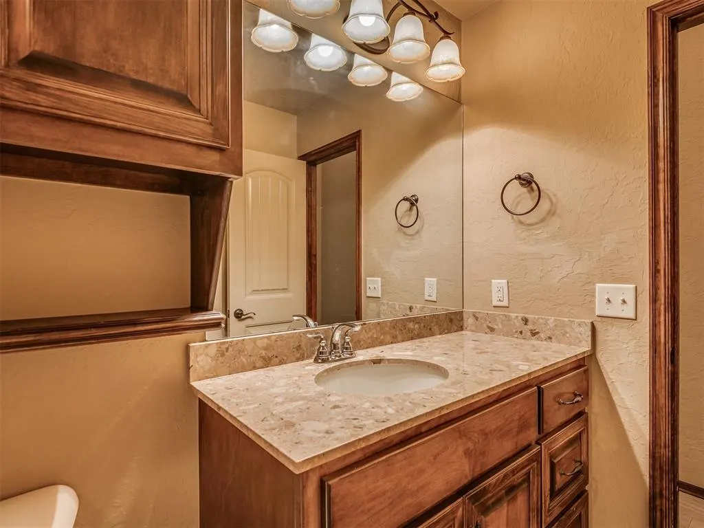 Photo 40 — 2704 SW 96th Circle, Oklahoma City, OK 73159