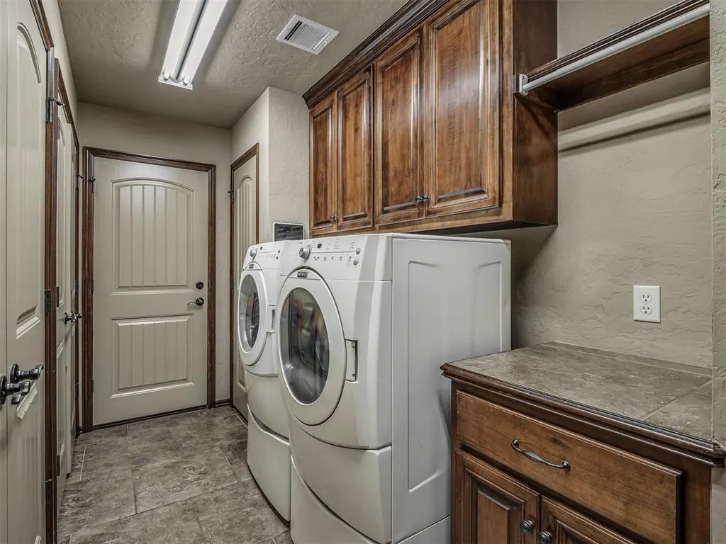 Photo 43 — 2704 SW 96th Circle, Oklahoma City, OK 73159