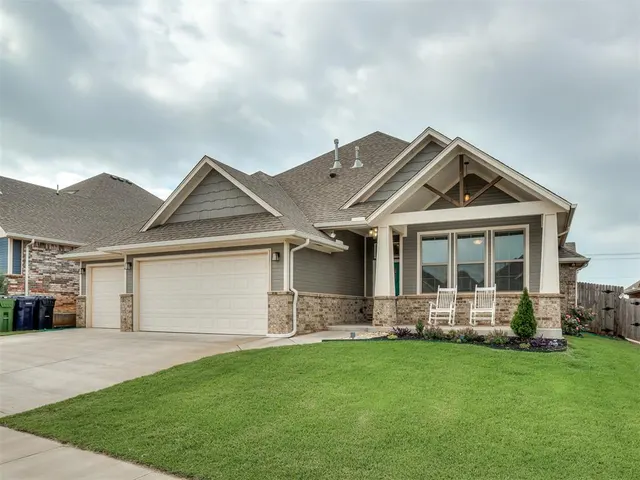 Photo 2 — 9328 SW 44th Terrace, Oklahoma City, OK 73179