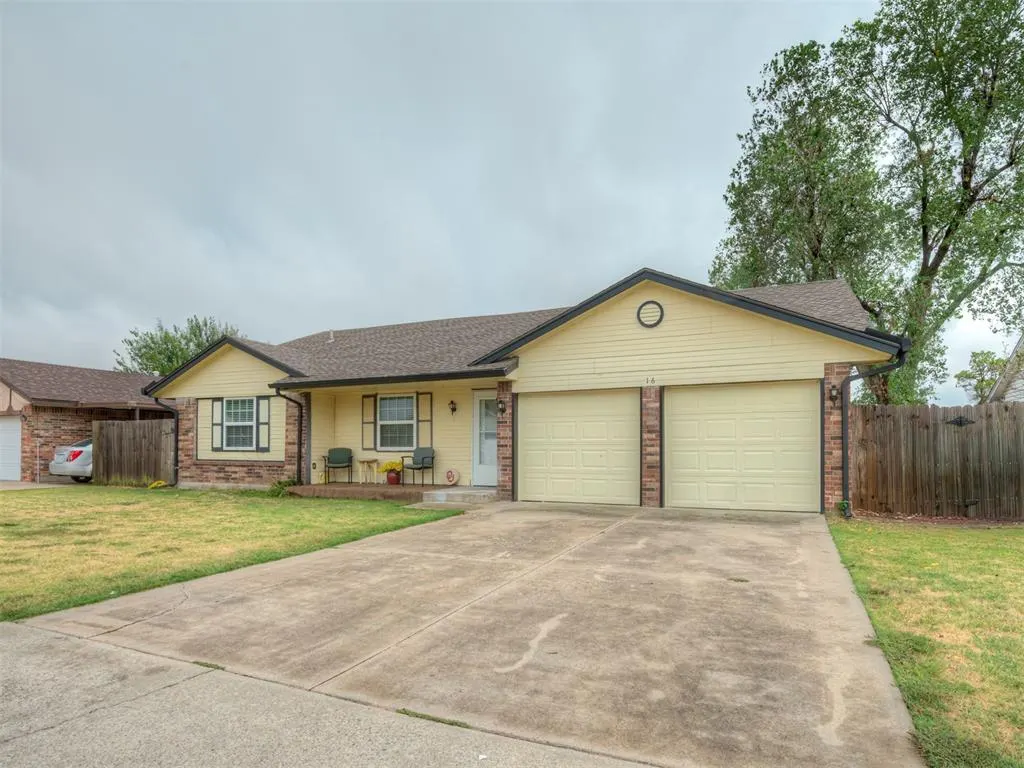 Photo 2 — 16 Pentree Drive, Oklahoma City, OK 73149