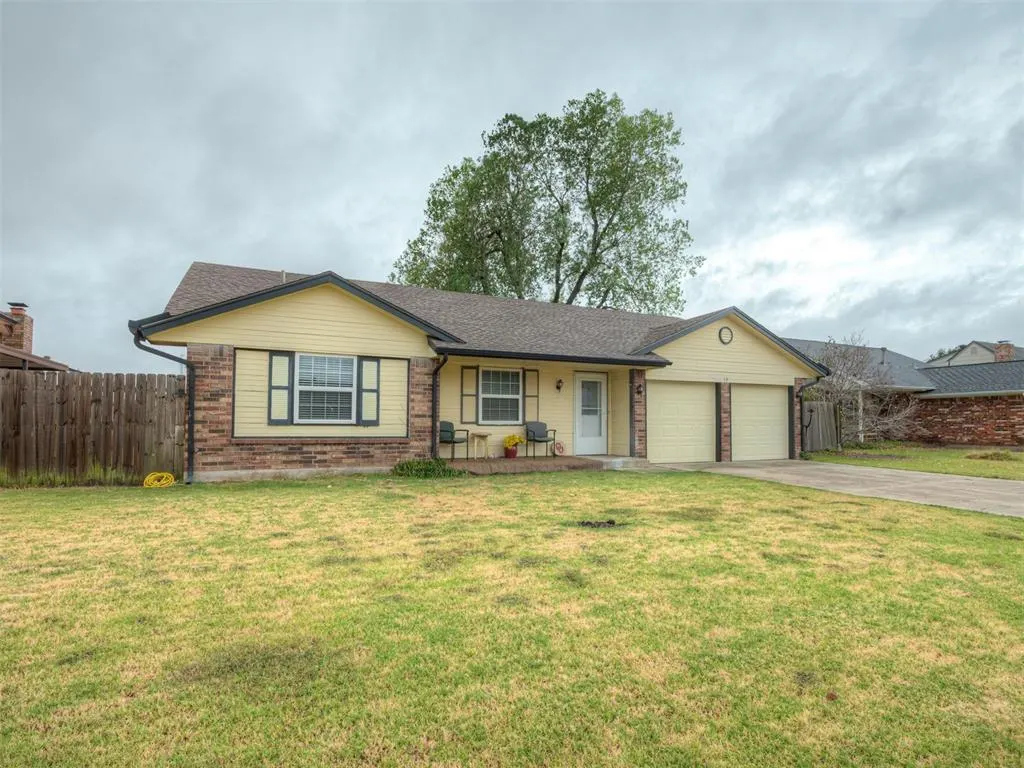 Photo 3 — 16 Pentree Drive, Oklahoma City, OK 73149