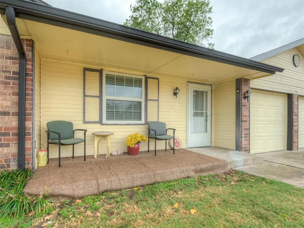 Photo 4 — 16 Pentree Drive, Oklahoma City, OK 73149