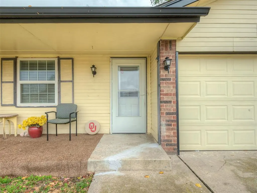 Photo 5 — 16 Pentree Drive, Oklahoma City, OK 73149