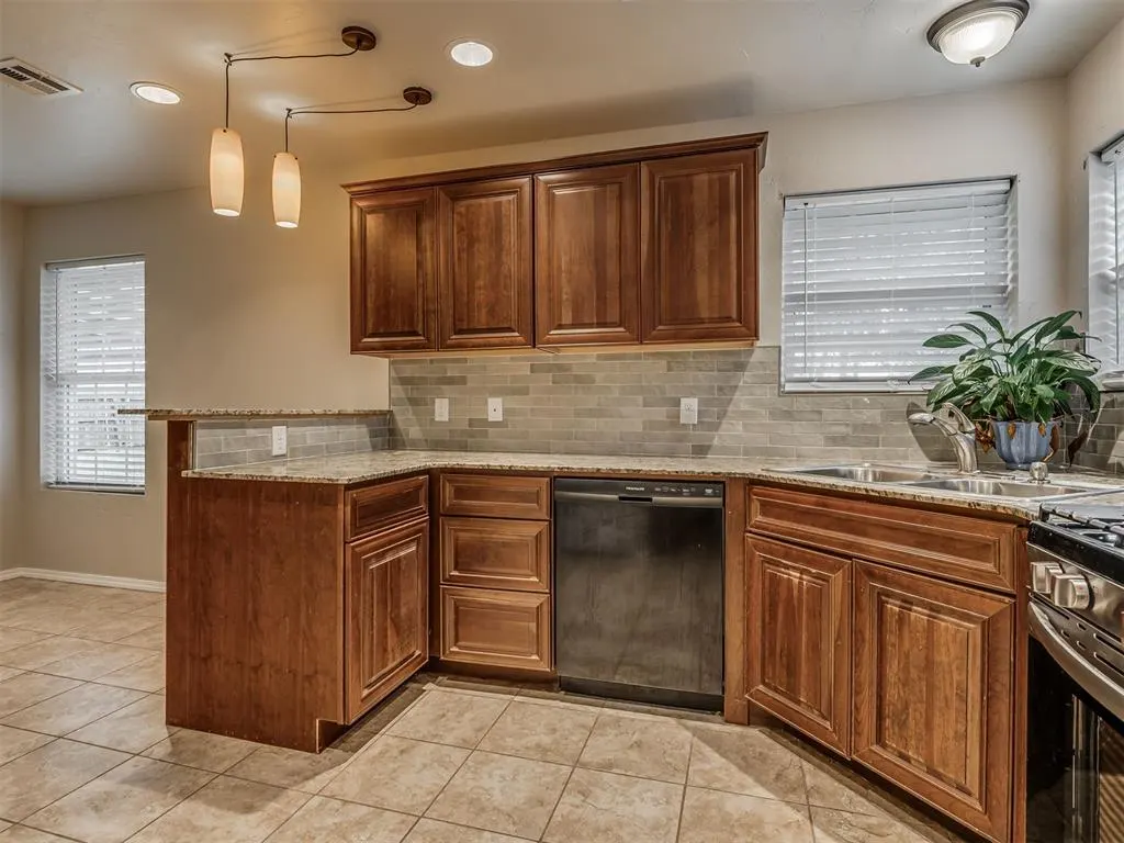 Photo 19 — 16 Pentree Drive, Oklahoma City, OK 73149