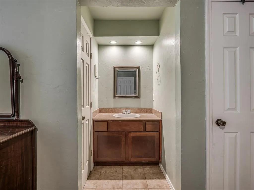 Photo 28 — 16 Pentree Drive, Oklahoma City, OK 73149