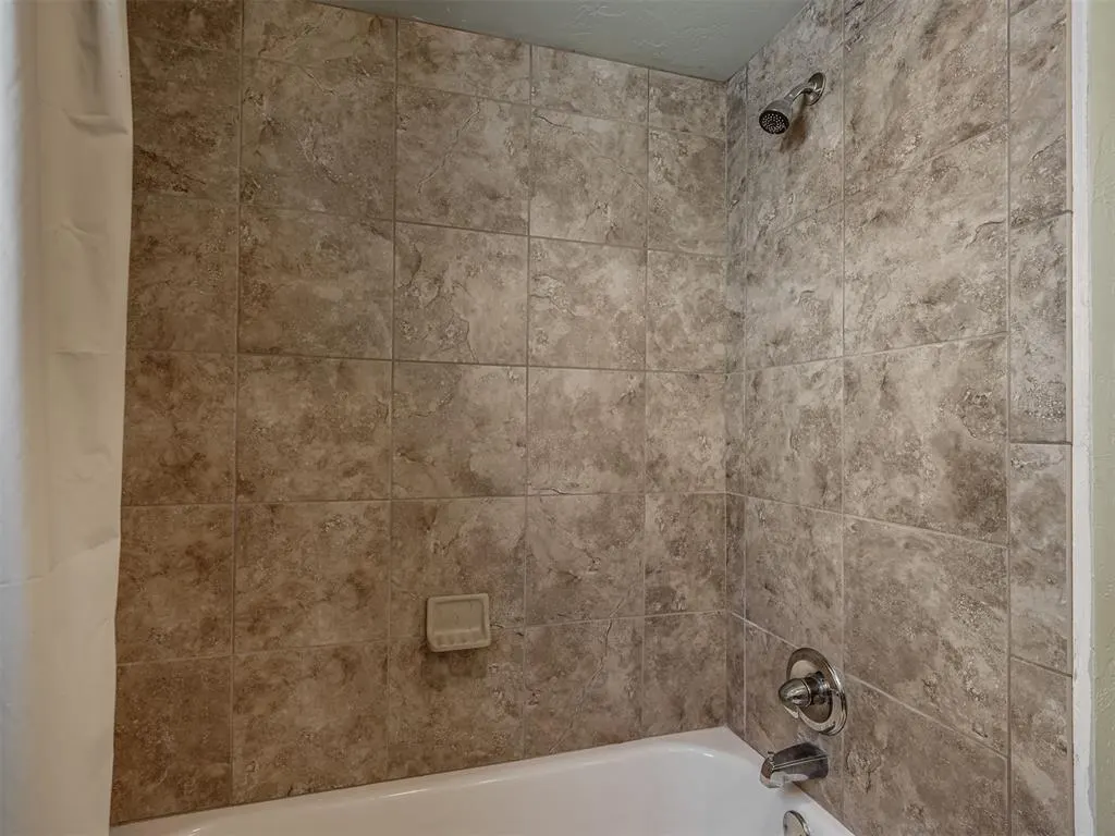 Photo 36 — 16 Pentree Drive, Oklahoma City, OK 73149