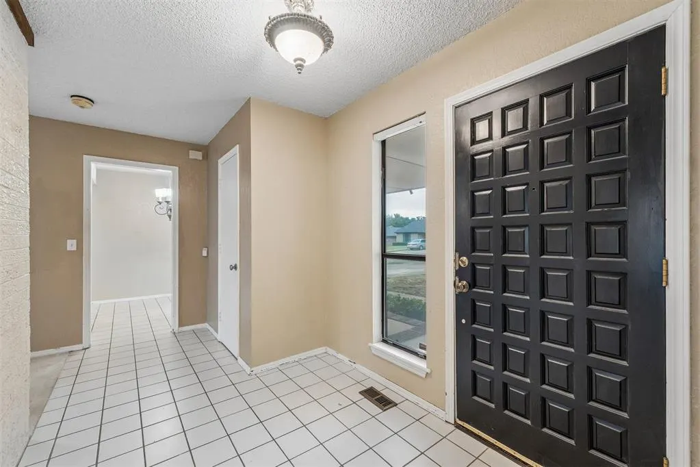 Photo 4 — 2516 Brookdale Avenue, Edmond, OK 73034