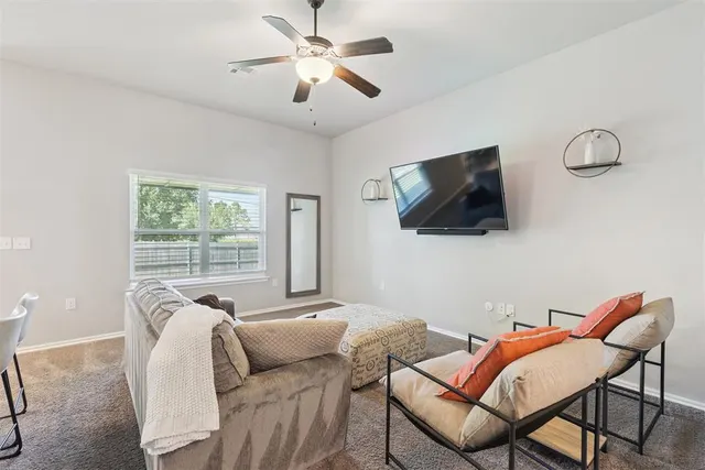 Photo 3 — 11401 SW 8th Circle, Yukon, OK 73099